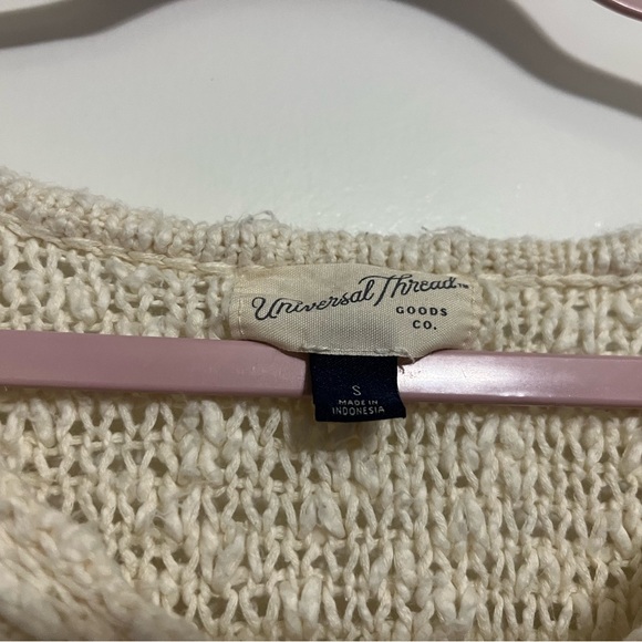 Universal Thread Cream V-Neck Sweater - Picture 2 of 2